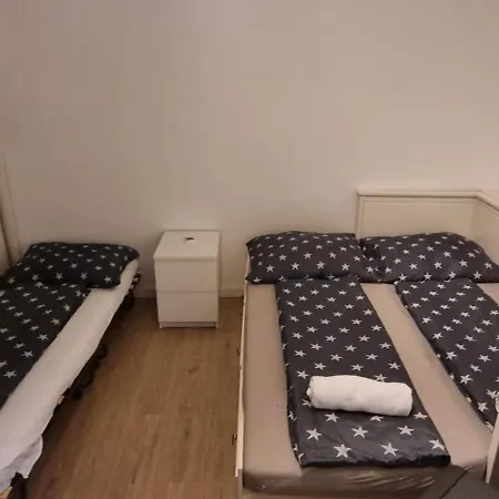 Huge Next To Train Station Close To The Center Διαμέρισμα