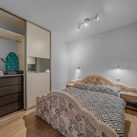 Huge Next To Train Station Close To The Center Διαμέρισμα