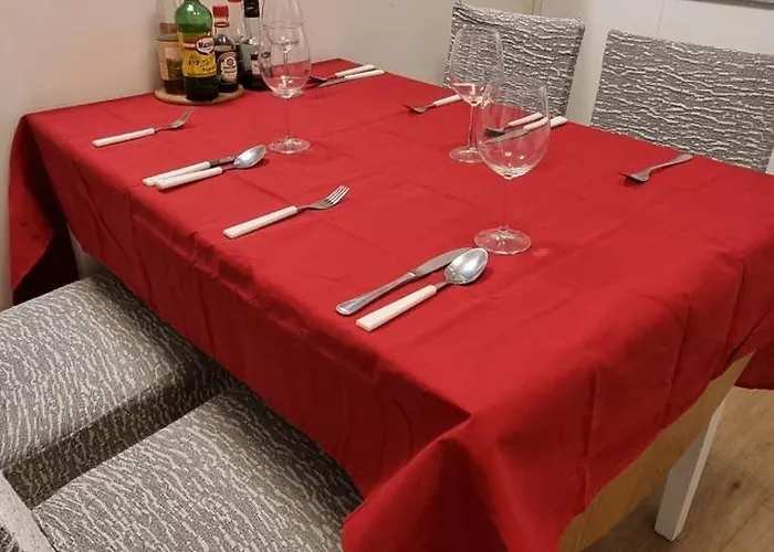 Huge Next To Train Station Close To The Center Pozsony