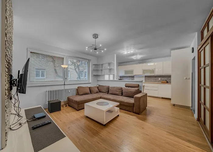 Huge Next To Train Station Close To The Center Apartman Pozsony