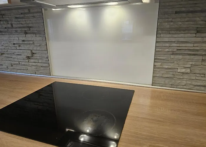 Huge Next To Train Station Close To The Center Appartement Bratislava