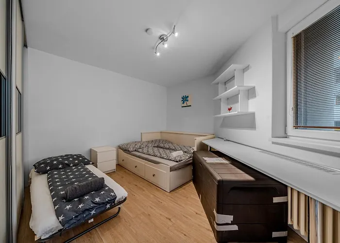 Huge Next To Train Station Close To The Center Appartement *